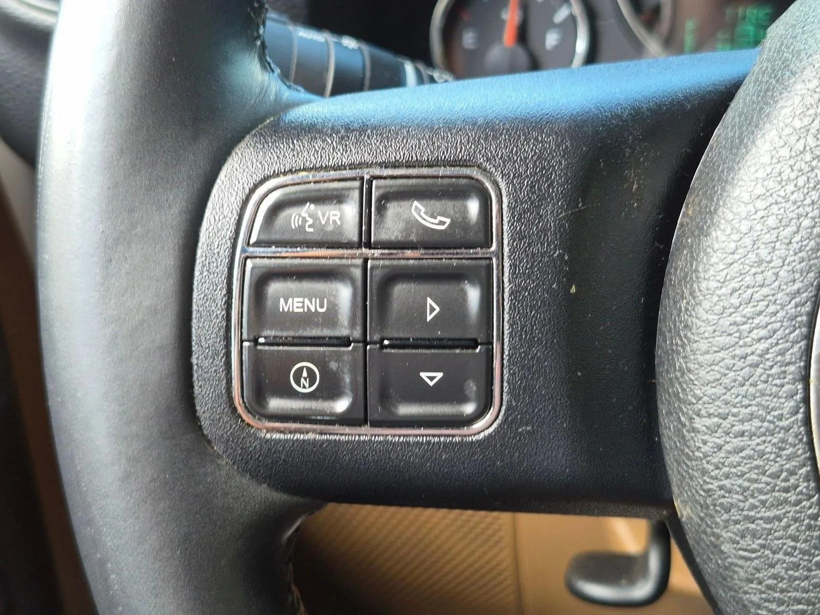 2013 Jeep Wrangler Unlimited Sahara photo 9