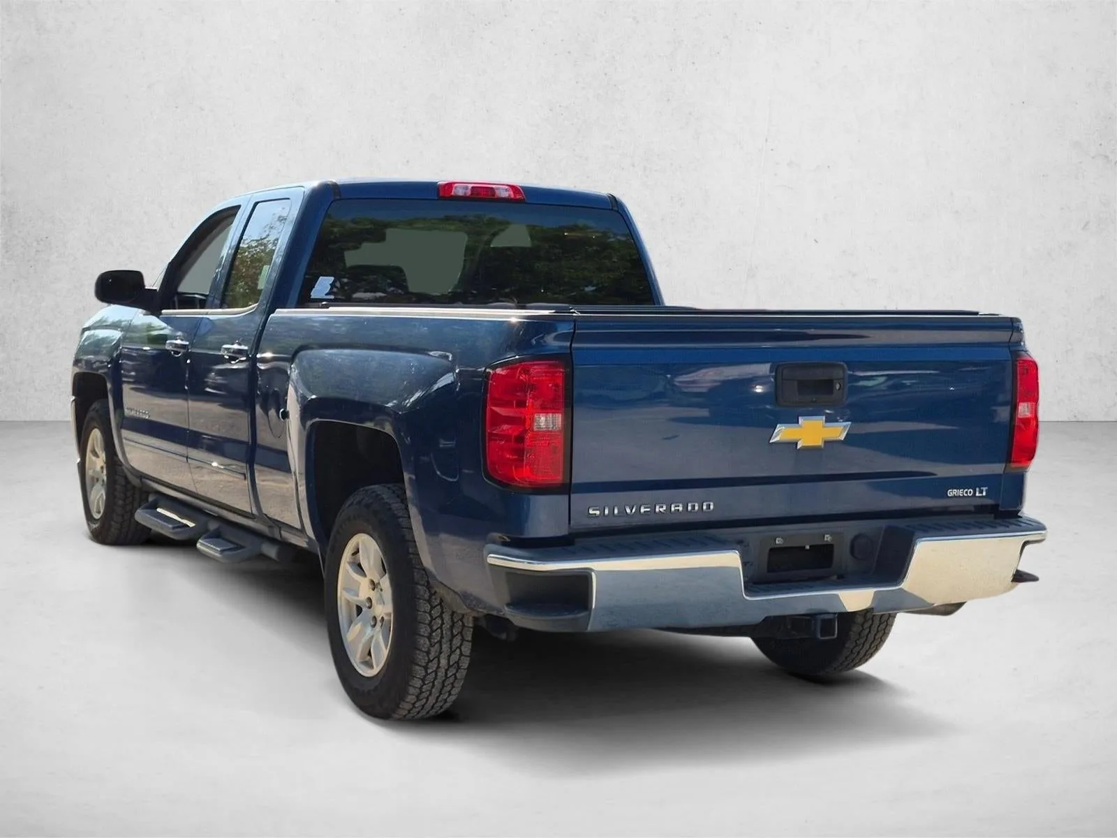 2018 Chevrolet Silverado 1500 LT photo 5
