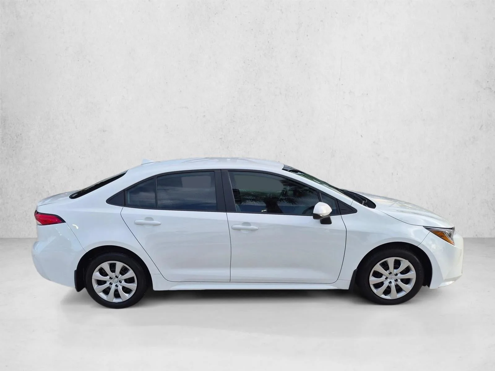 2026 Toyota Corolla LE CVT (Natl) photo 4