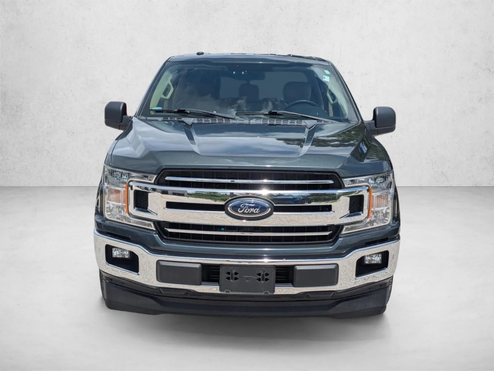 2018 Ford F-150 XLT 2WD SuperCab 6.5' Box photo 2