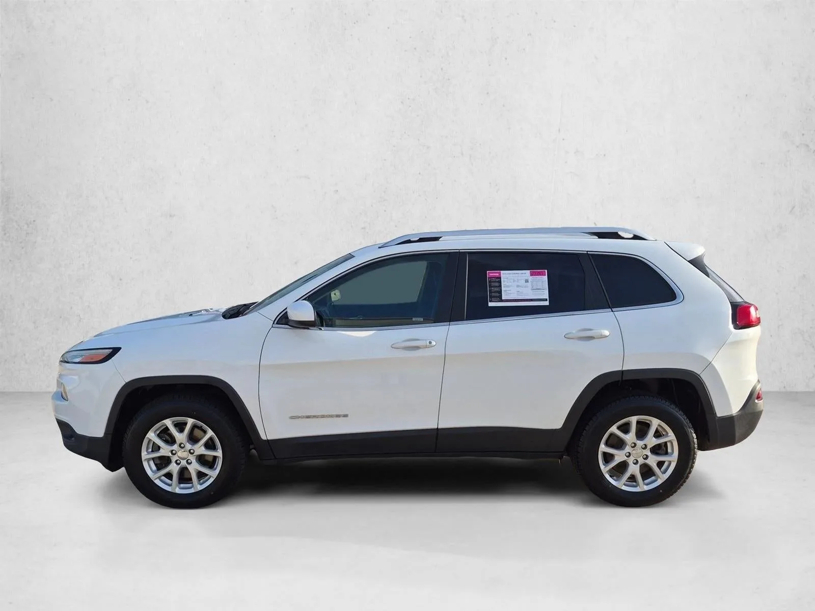 2016 Jeep Cherokee 4WD 4dr Latitude photo 8