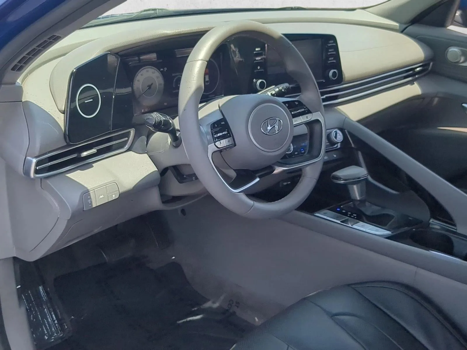 2021 Hyundai Elantra SEL photo 10
