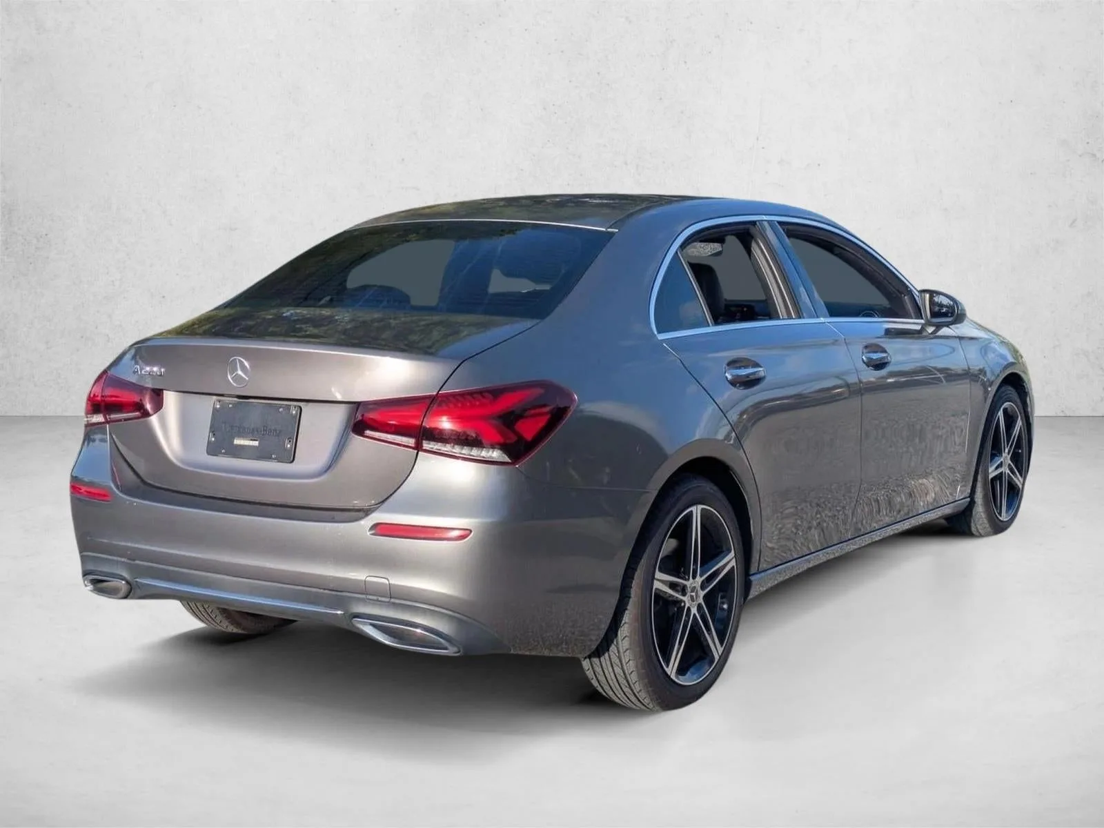 2022 Mercedes-Benz A-Class A 220 Sedan photo 3