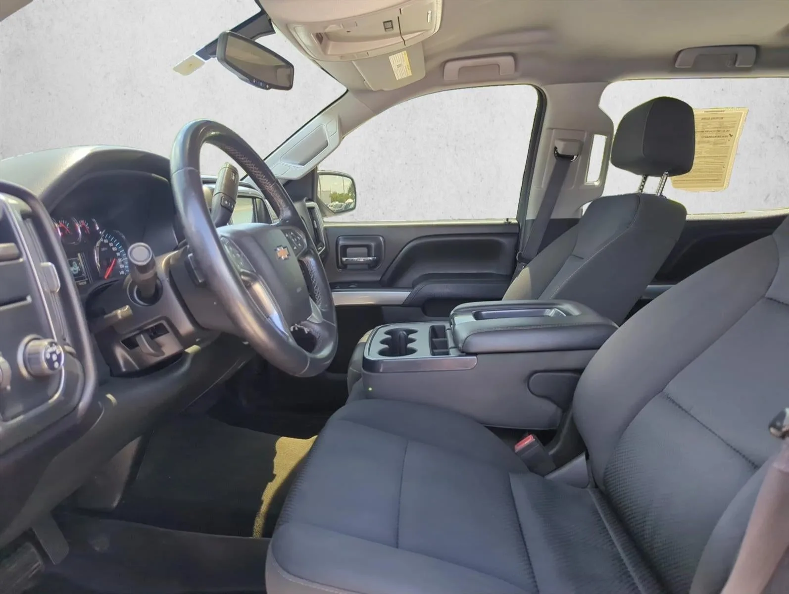 2016 Chevrolet Silverado 1500 Crew Cab Short Box 2-Wheel Drive LT photo 12