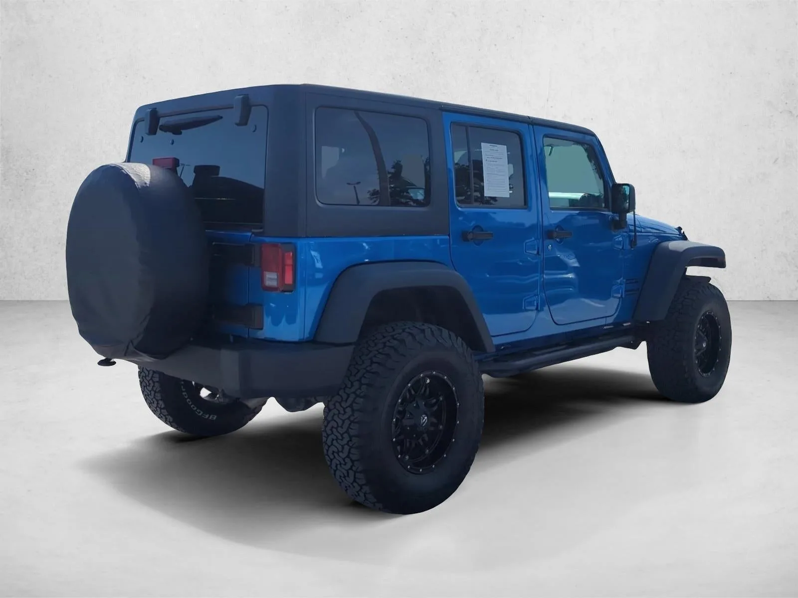2016 Jeep Wrangler Unlimited 4WD 4dr Sport photo 5