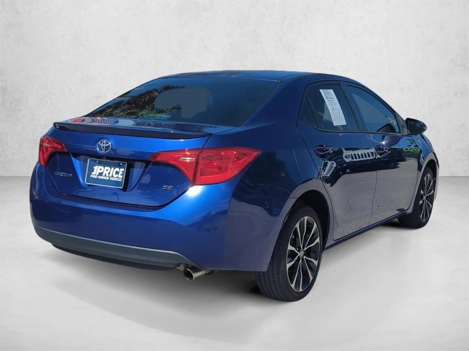 2018 Toyota Corolla SE CVT (Natl) photo 6