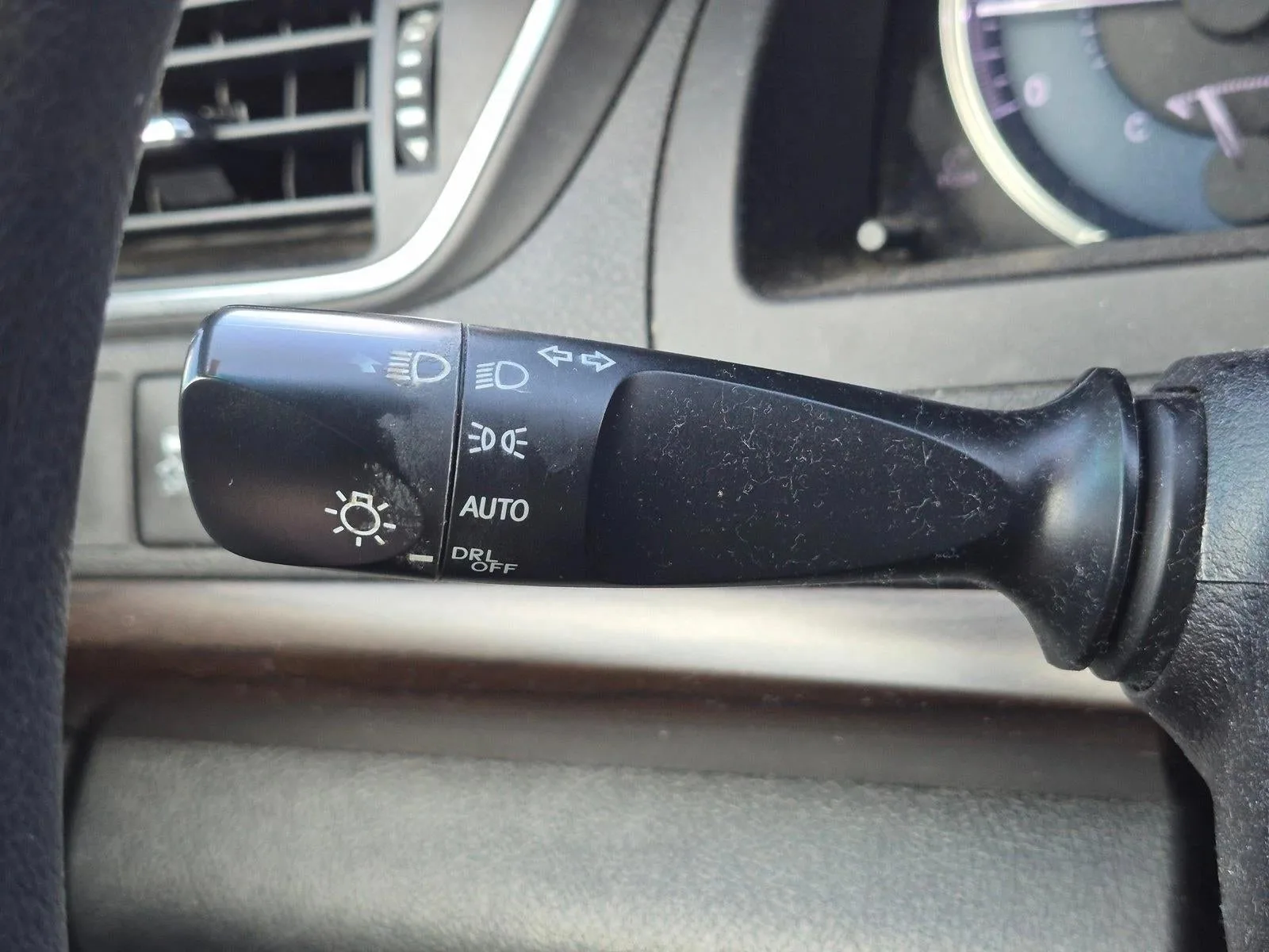 2016 Toyota Camry 4dr Sdn I4 Auto LE (SE) photo 6