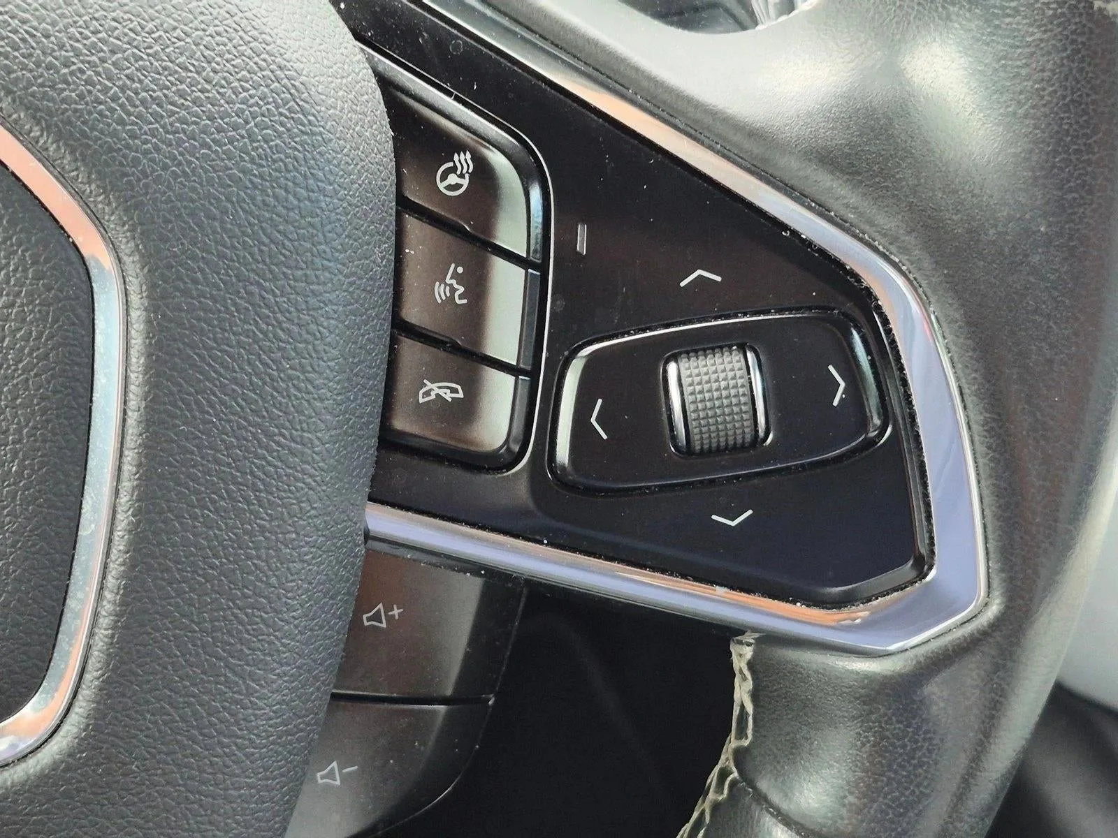 2024 Chevrolet Corvette Stingray 2LT photo 11