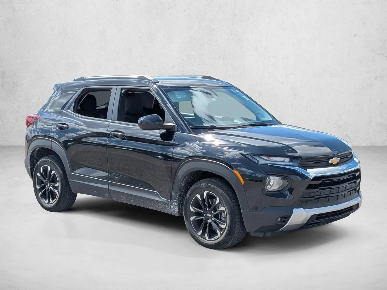 2023 Chevrolet Trailblazer FWD 4dr LT photo 3