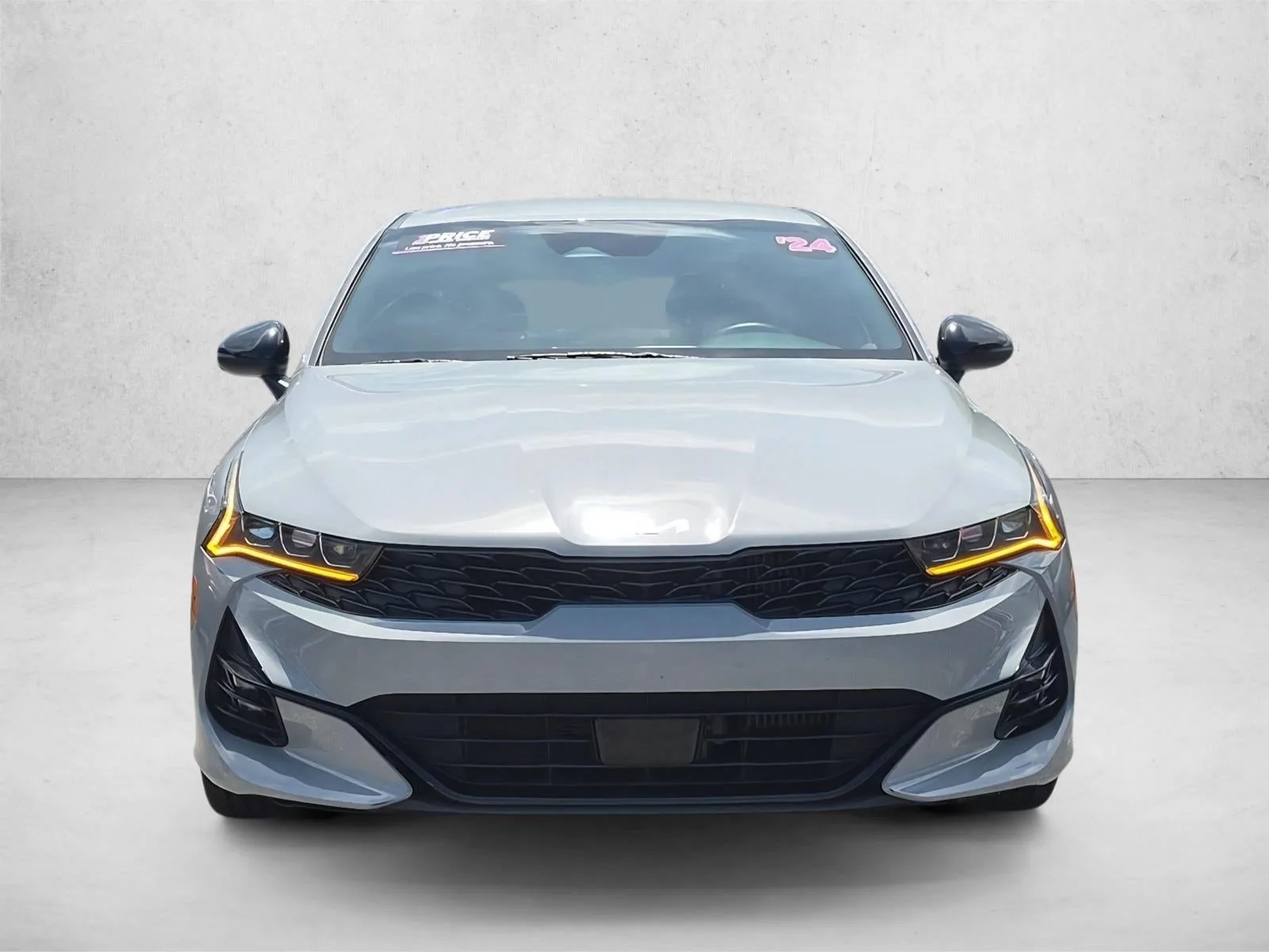 2024 Kia K5 GT-Line photo 2