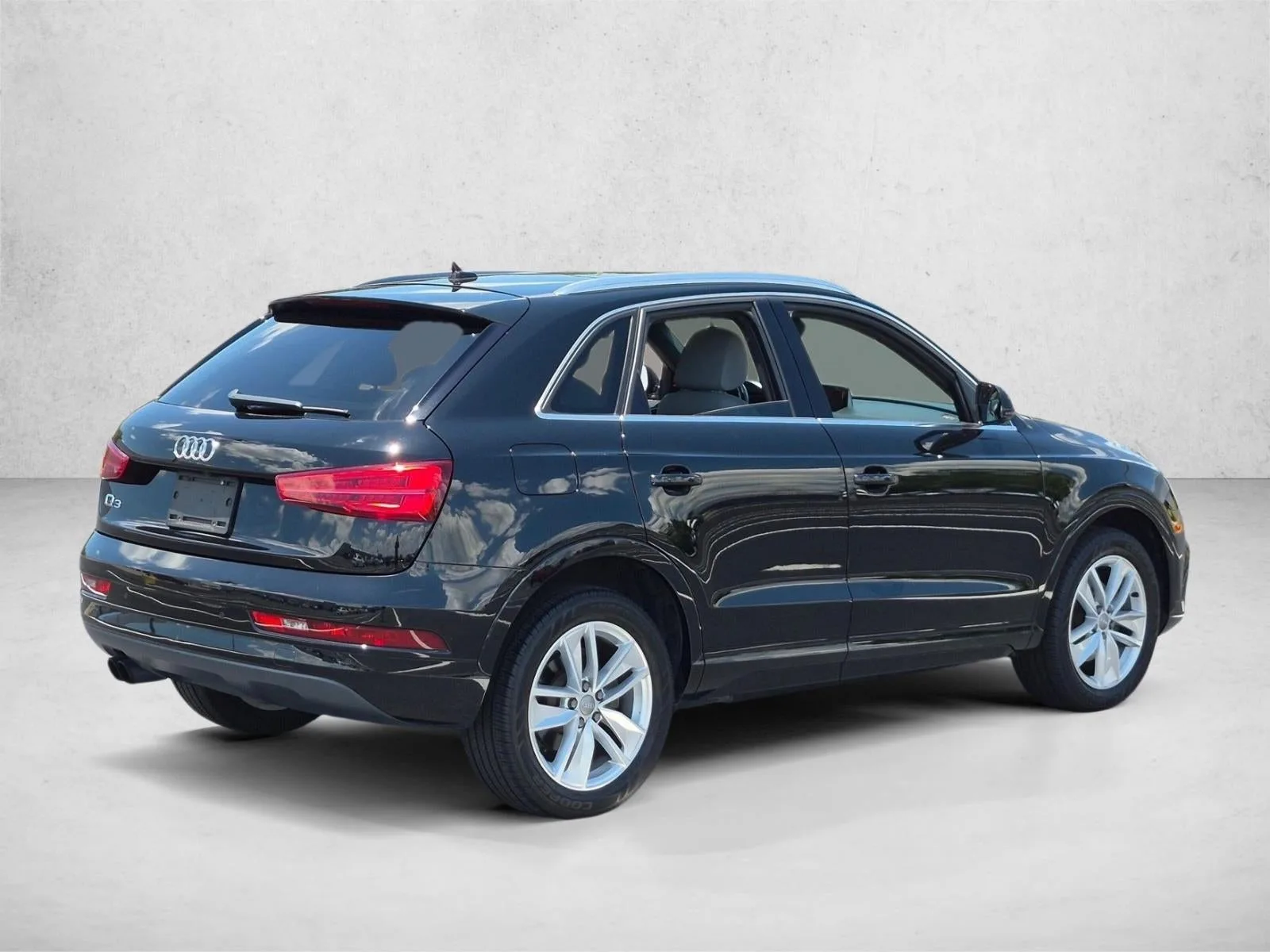 2017 Audi Q3 2.0T Premium photo 5