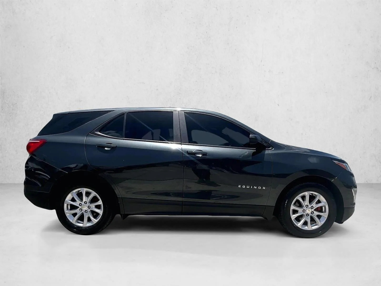 2020 Chevrolet Equinox LS photo 5