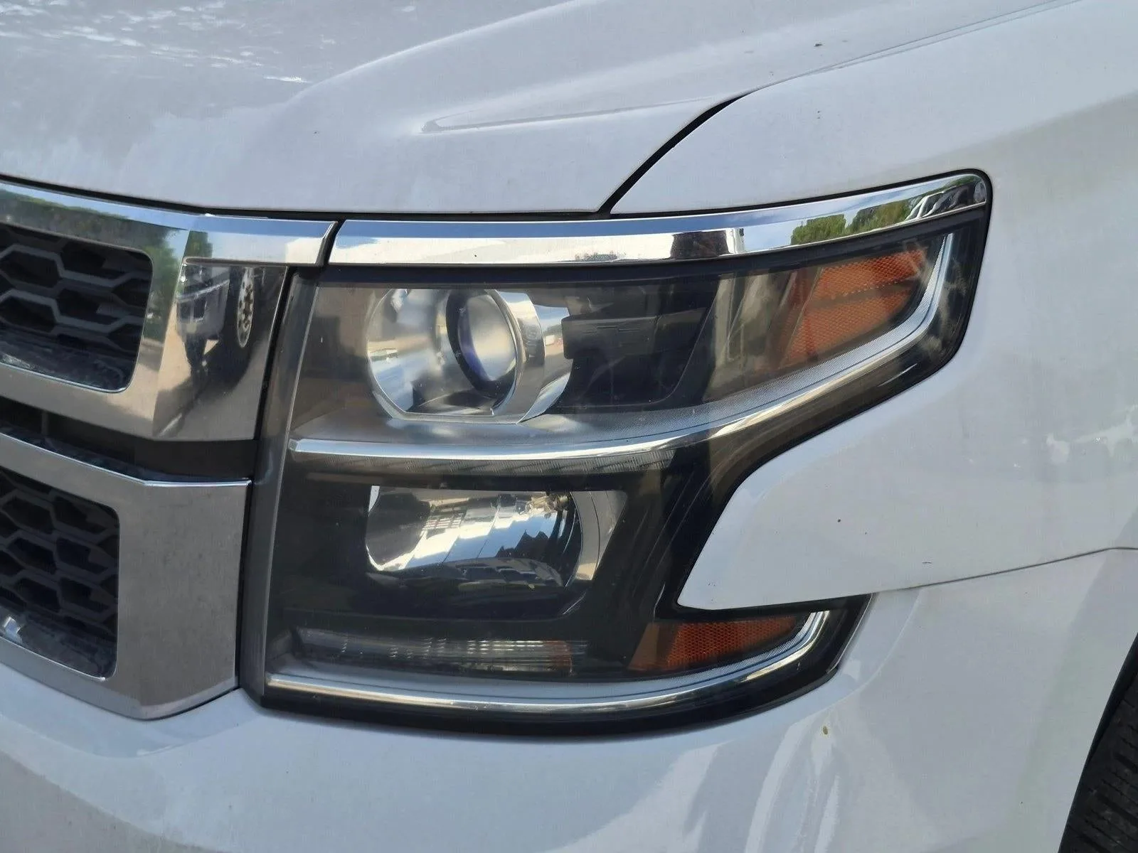 2017 Chevrolet Suburban LT photo 7
