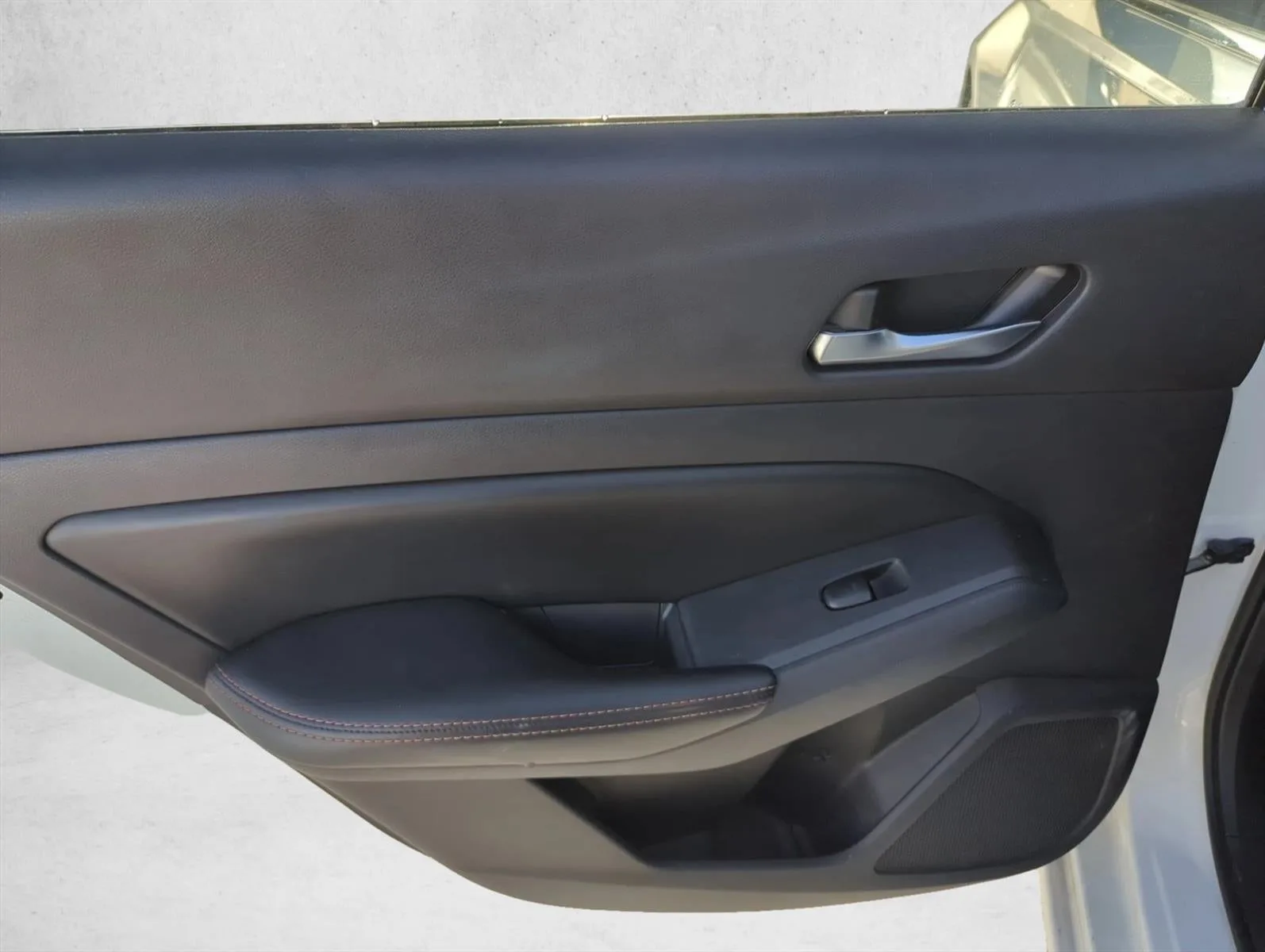 2020 Nissan Altima 2.5 SR Sedan photo 8