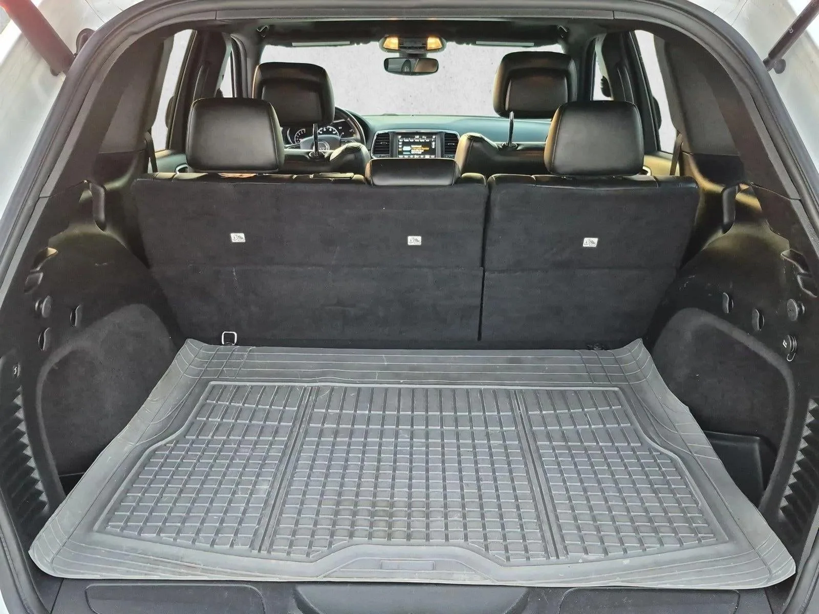 2018 Jeep Grand Cherokee Altitude 4x2 photo 6