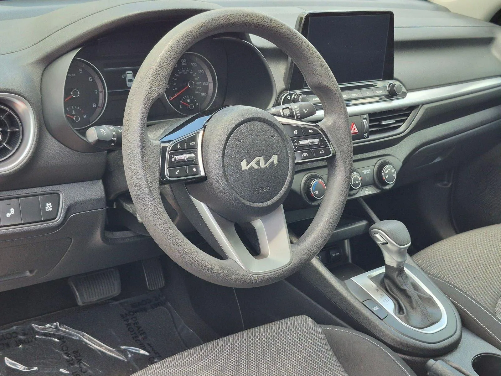 2022 Kia Forte LXS IVT photo 9