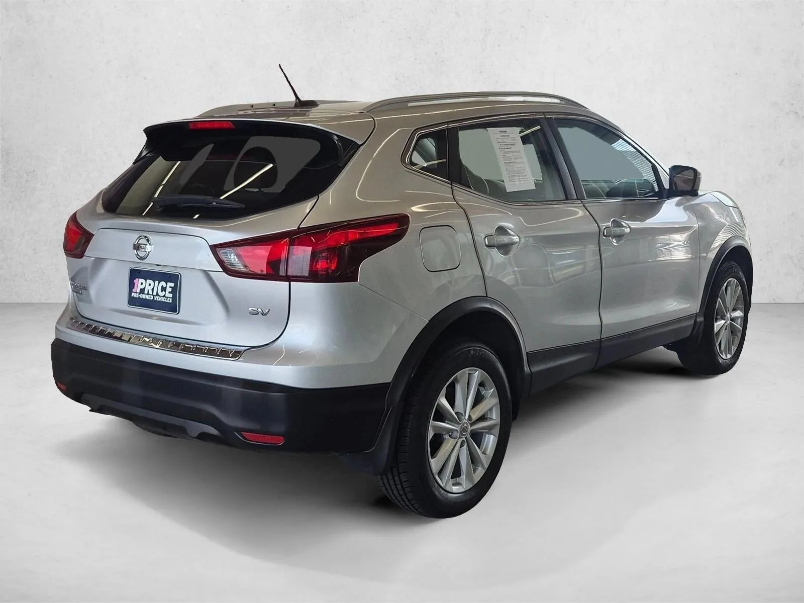 2017 Nissan Rogue Sport FWD SV photo 5