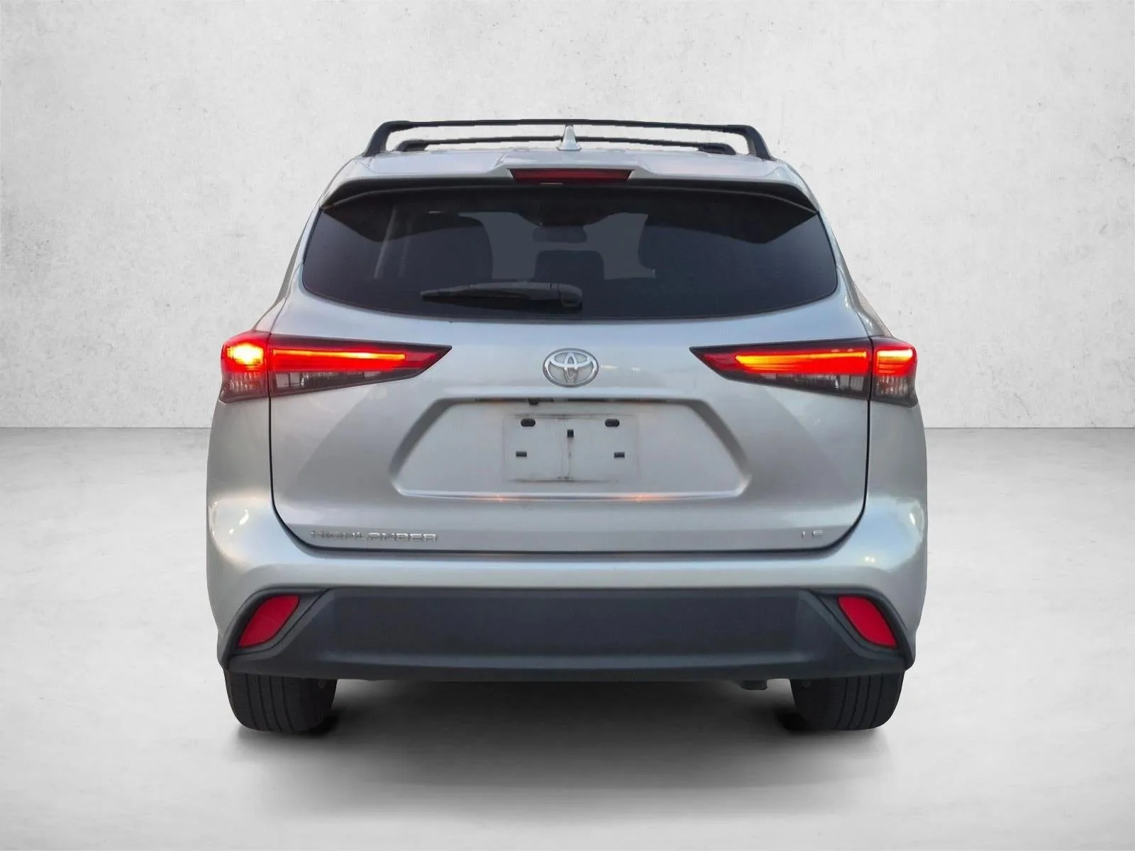 2021 Toyota Highlander LE FWD (GS) photo 6