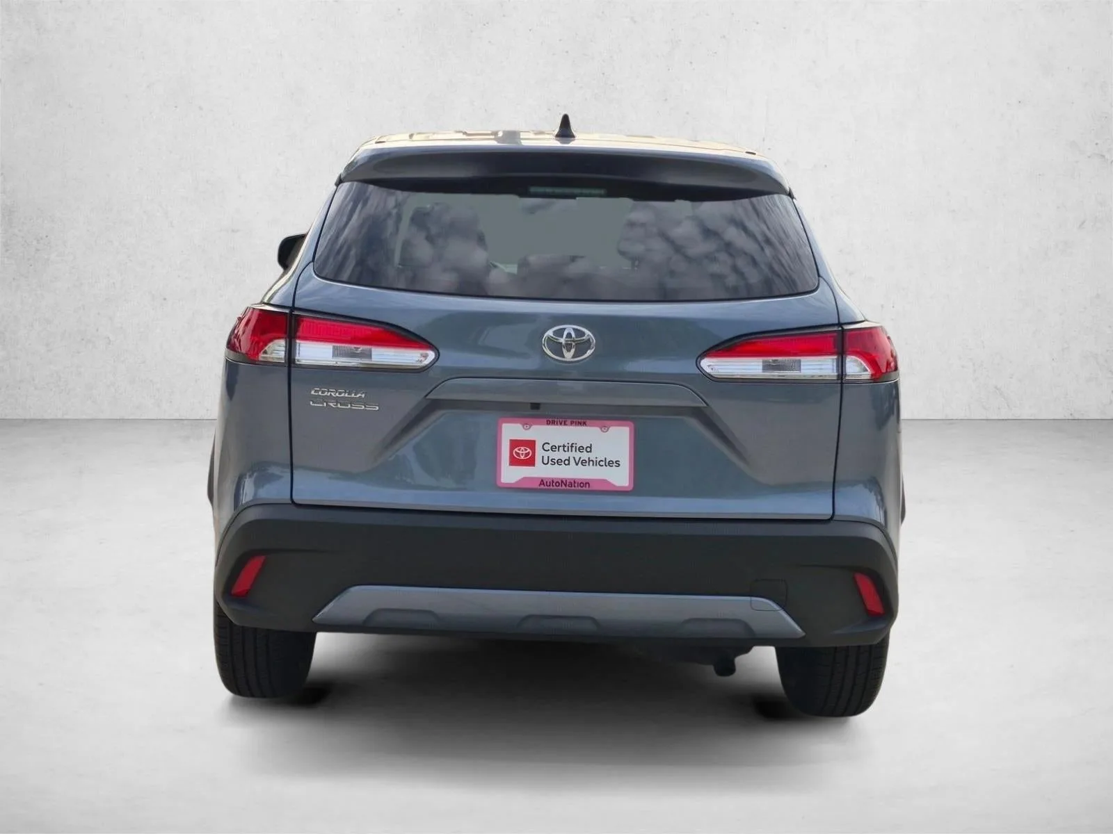 2023 Toyota Corolla Cross L 2WD (Natl) photo 6