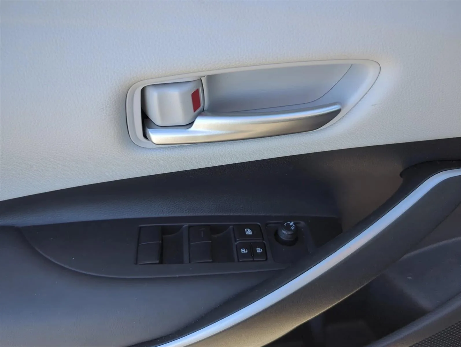 2025 Toyota Corolla FX CVT (Natl) photo 8