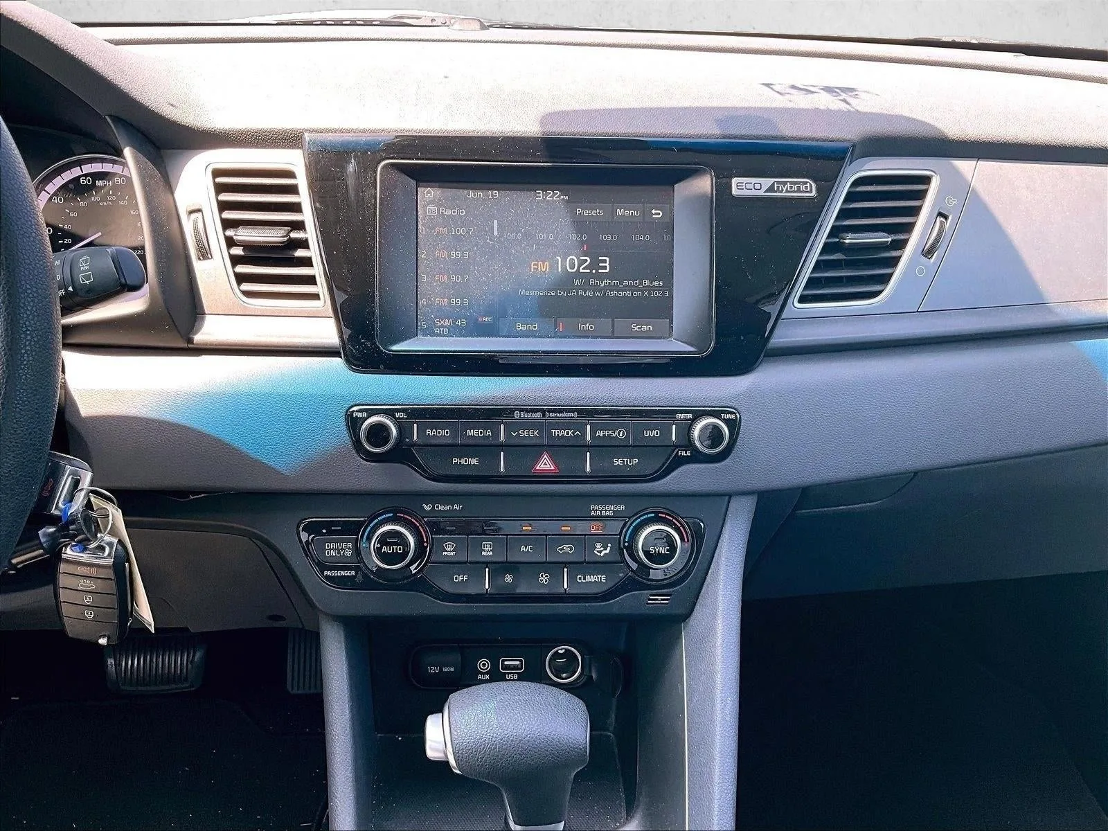 2017 Kia Niro FE photo 6