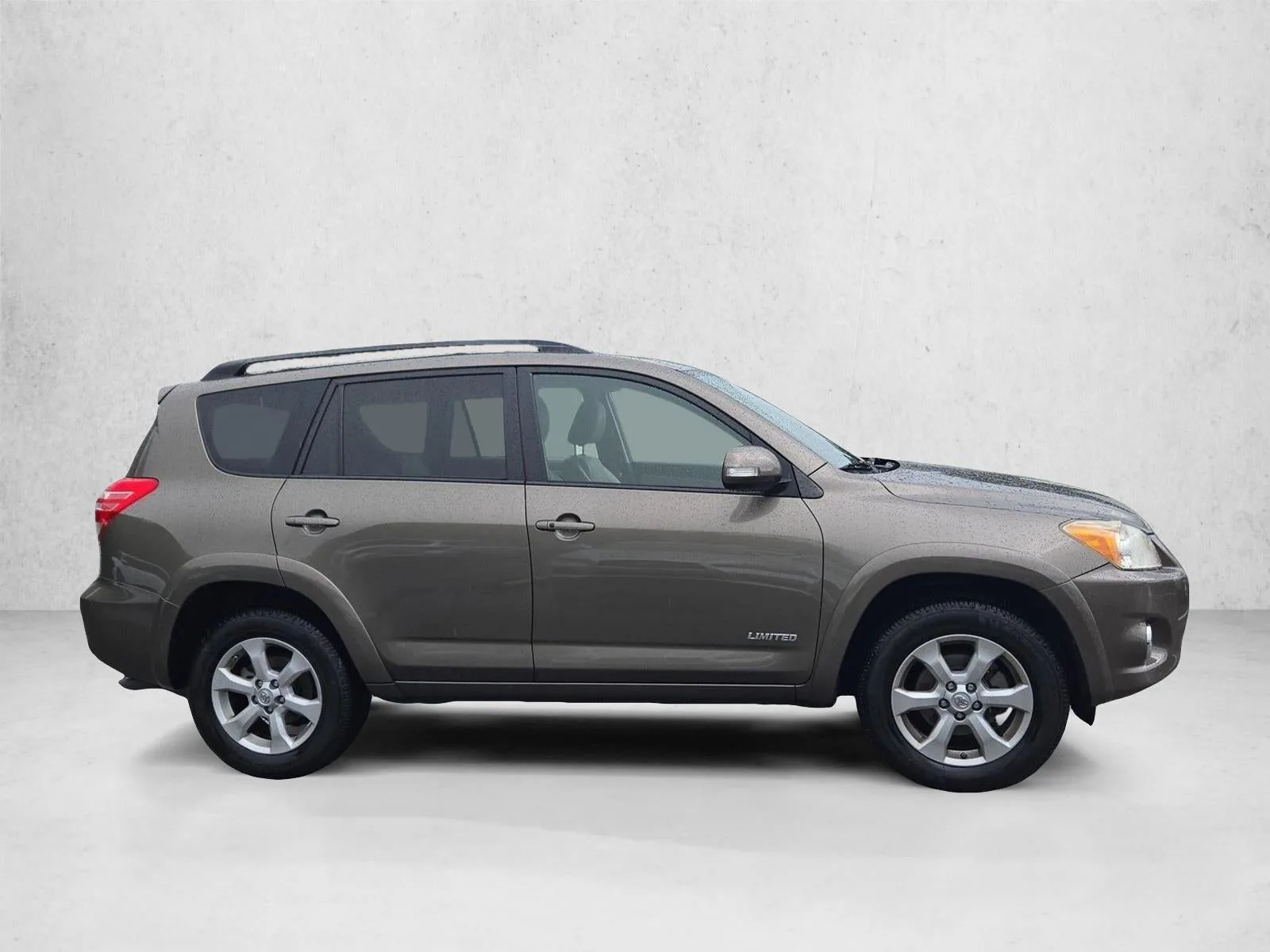 2009 Toyota RAV4 FWD 4dr V6 5-Spd AT Ltd (Natl) photo 4