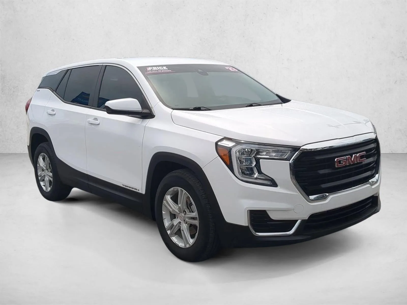 2023 GMC Terrain SLE photo 3