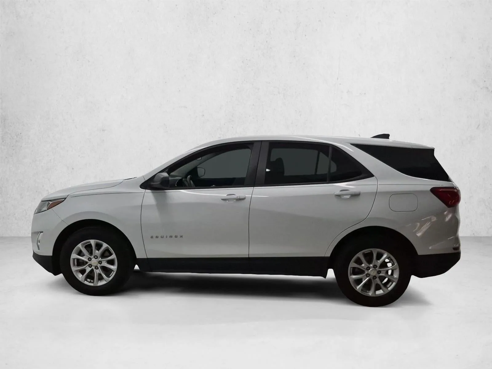 2020 Chevrolet Equinox LS photo 9