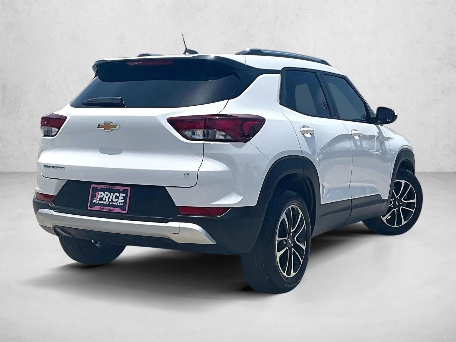 2024 Chevrolet Trailblazer LT photo 2