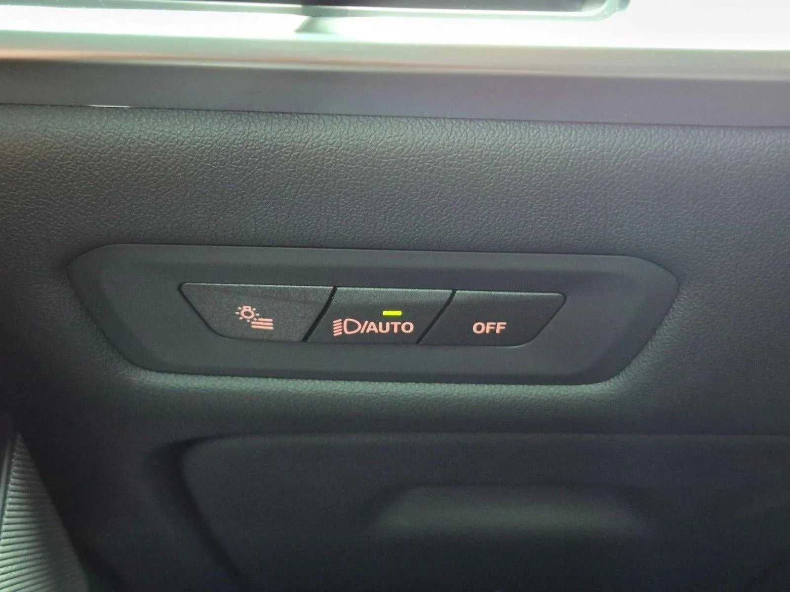 2024 BMW X5 PHEV xDrive50e photo 12
