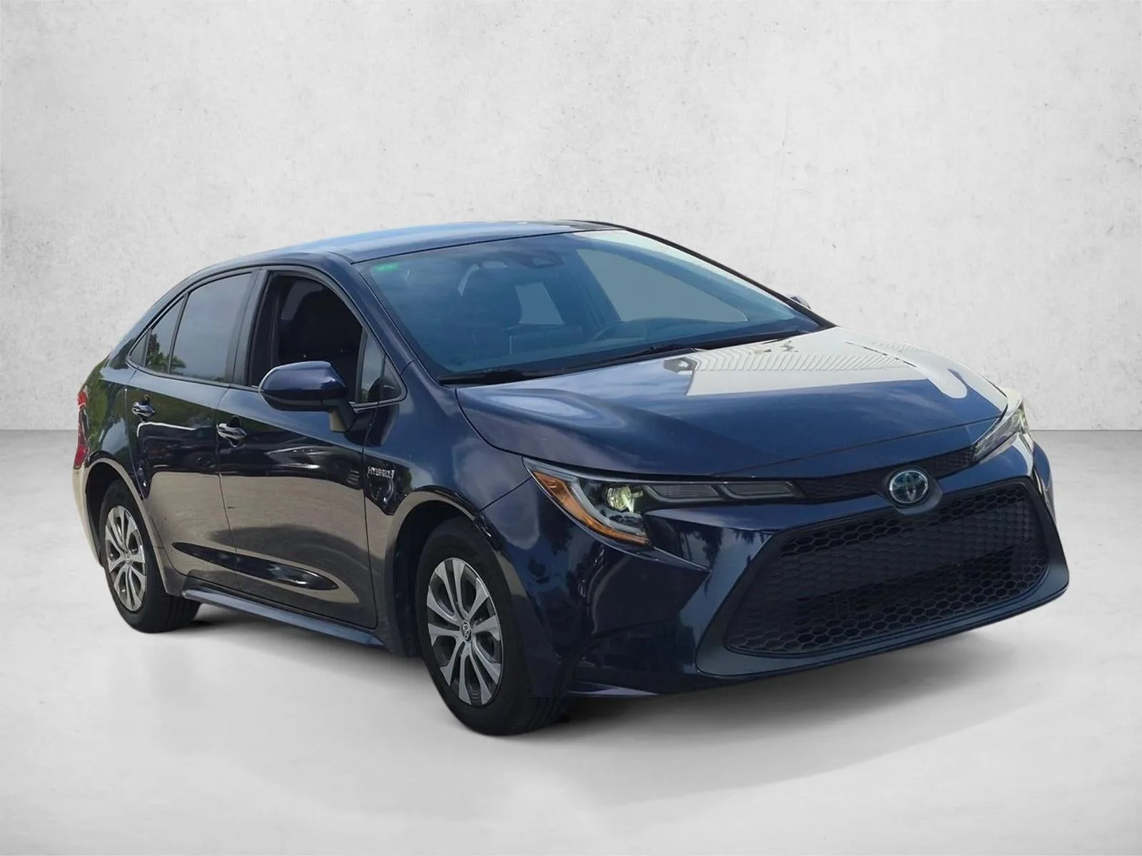 2021 Toyota Corolla Hybrid LE photo 3