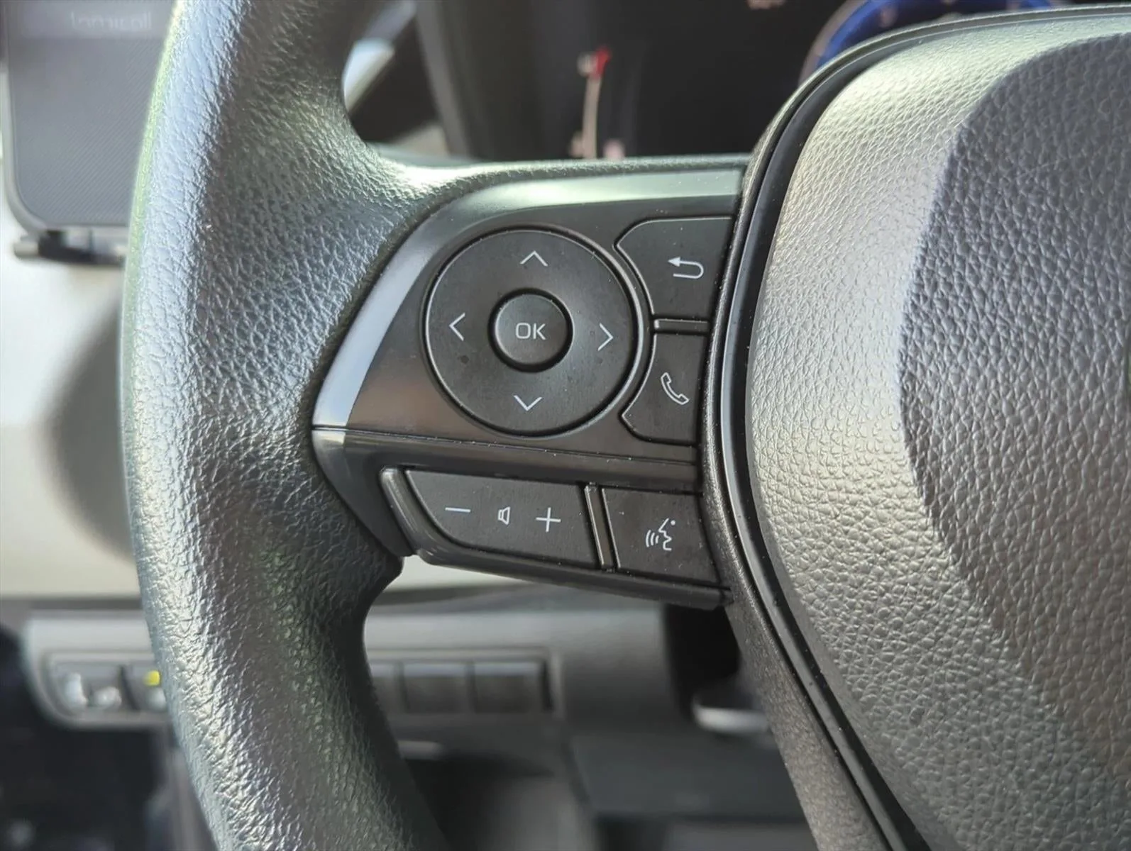 2026 Toyota Corolla LE CVT (Natl) photo 12