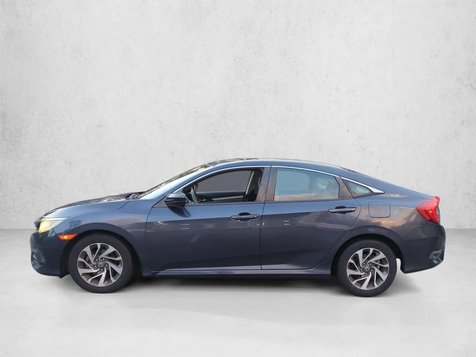 2016 Honda Civic Sedan EX CVT photo 4