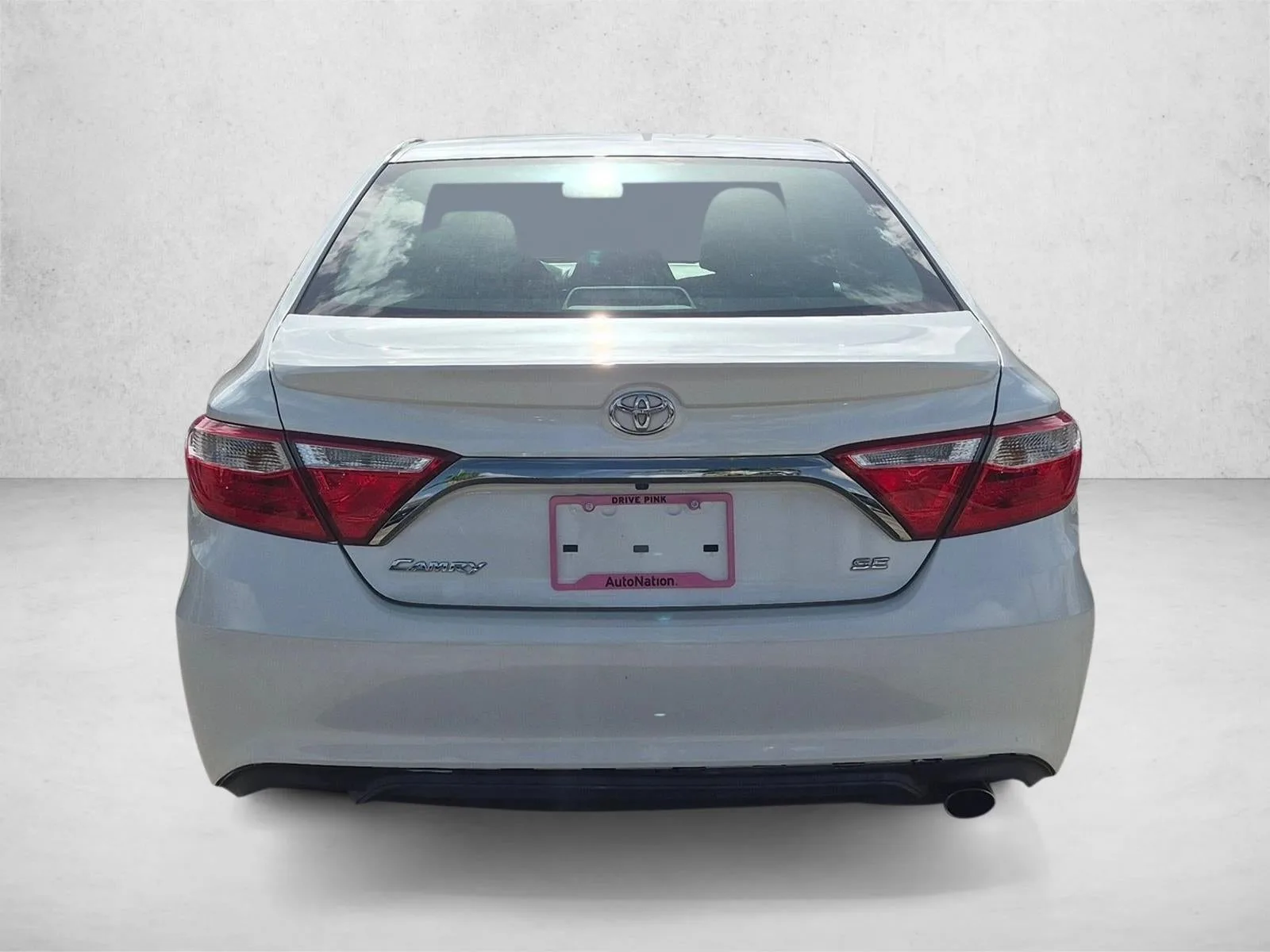 2015 Toyota Camry 4dr Sdn I4 Auto SE (SE) photo 6