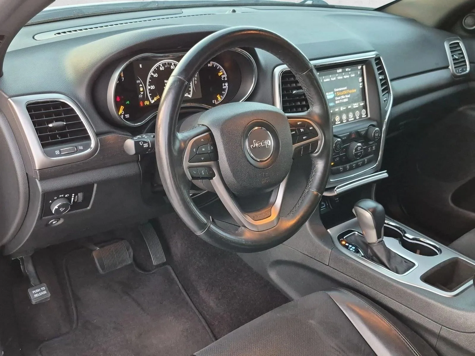 2018 Jeep Grand Cherokee Altitude 4x2 photo 10