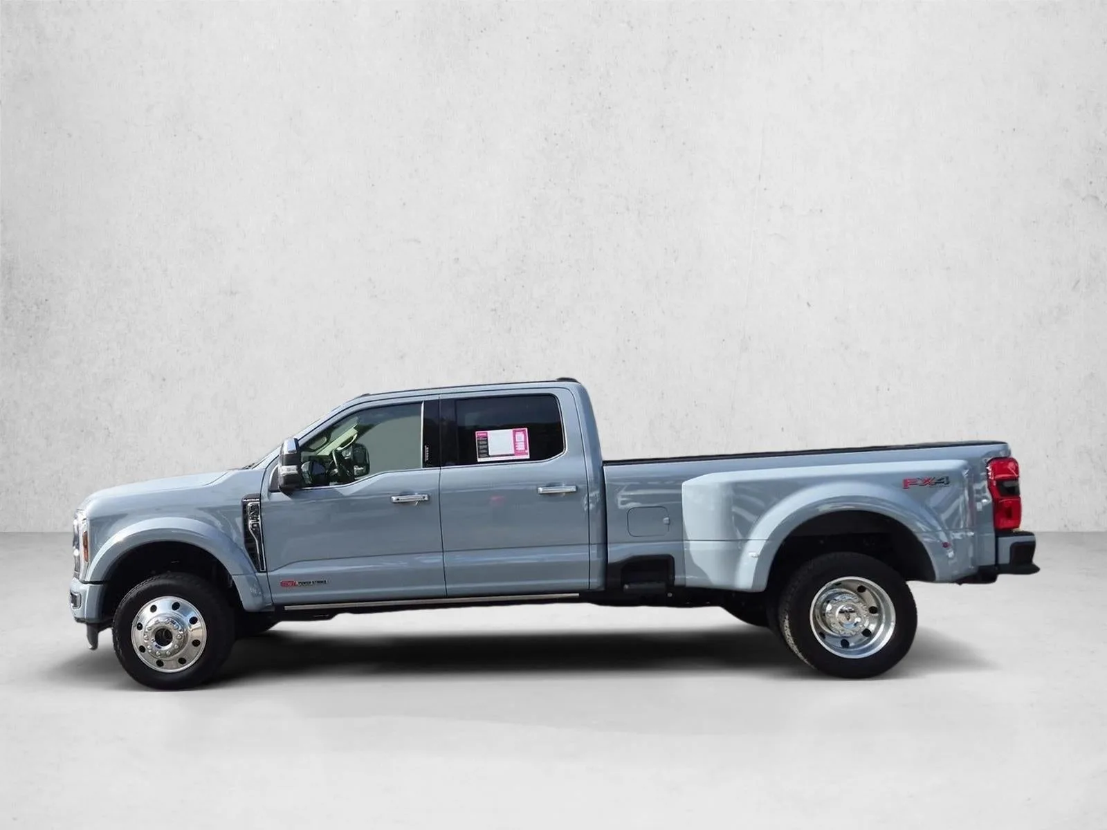 2026 Ford F-450 Platinum photo 9