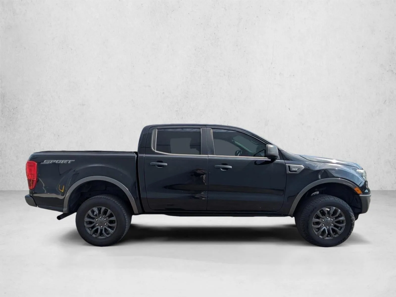 2020 Ford Ranger XLT 2WD SuperCrew 5' Box photo 4