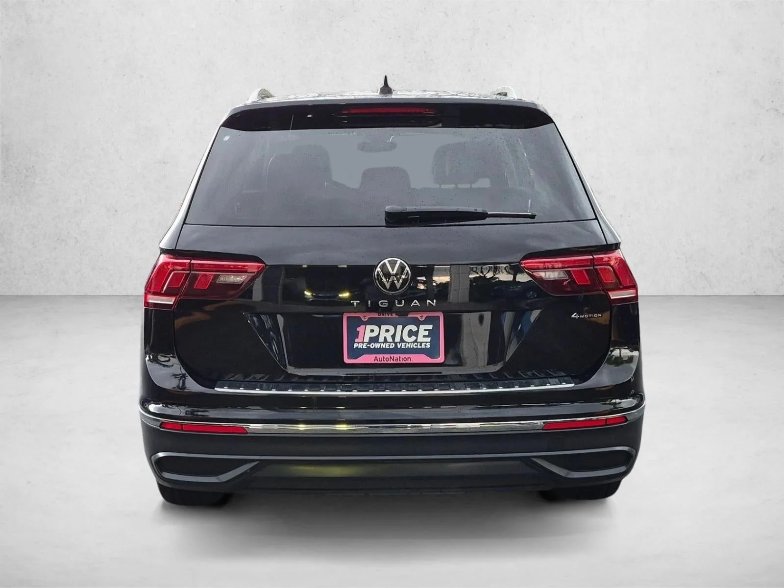 2024 Volkswagen Tiguan 2.0T Wolfsburg Edition 4MOTION photo 6