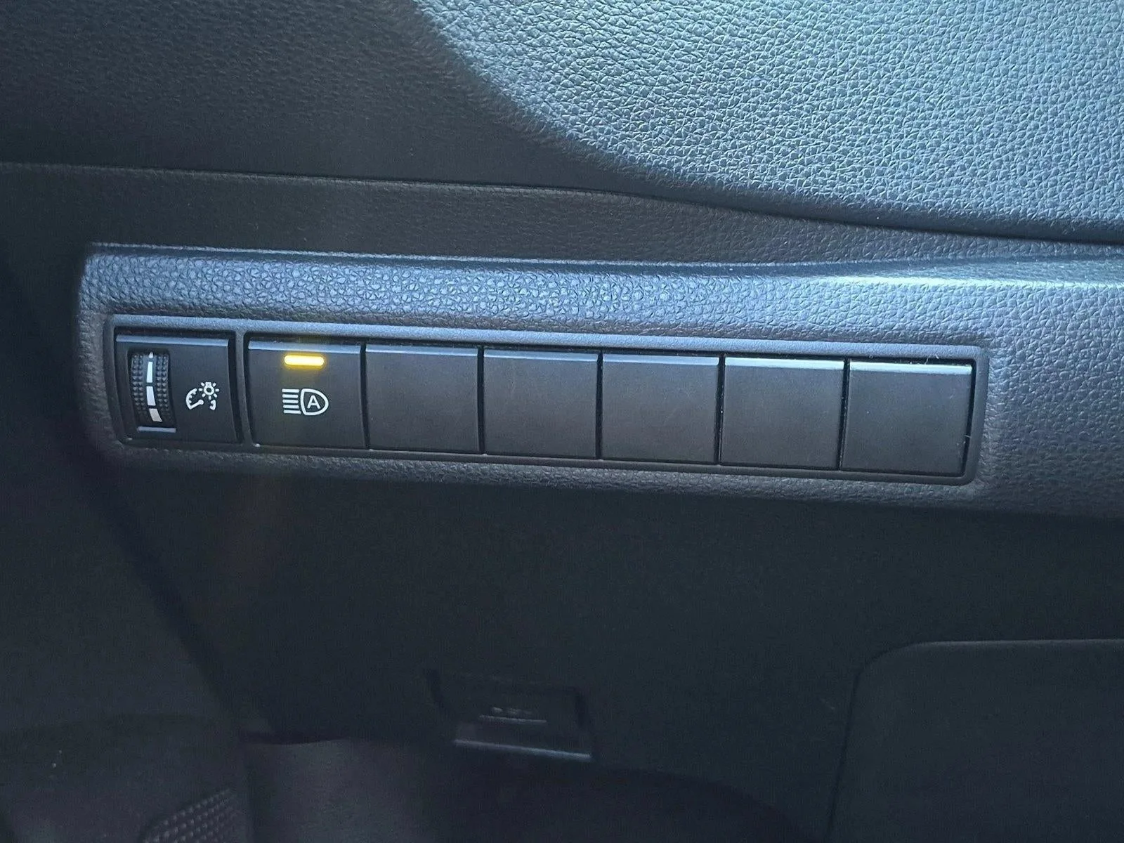 2020 Toyota Corolla XSE CVT (Natl) photo 11
