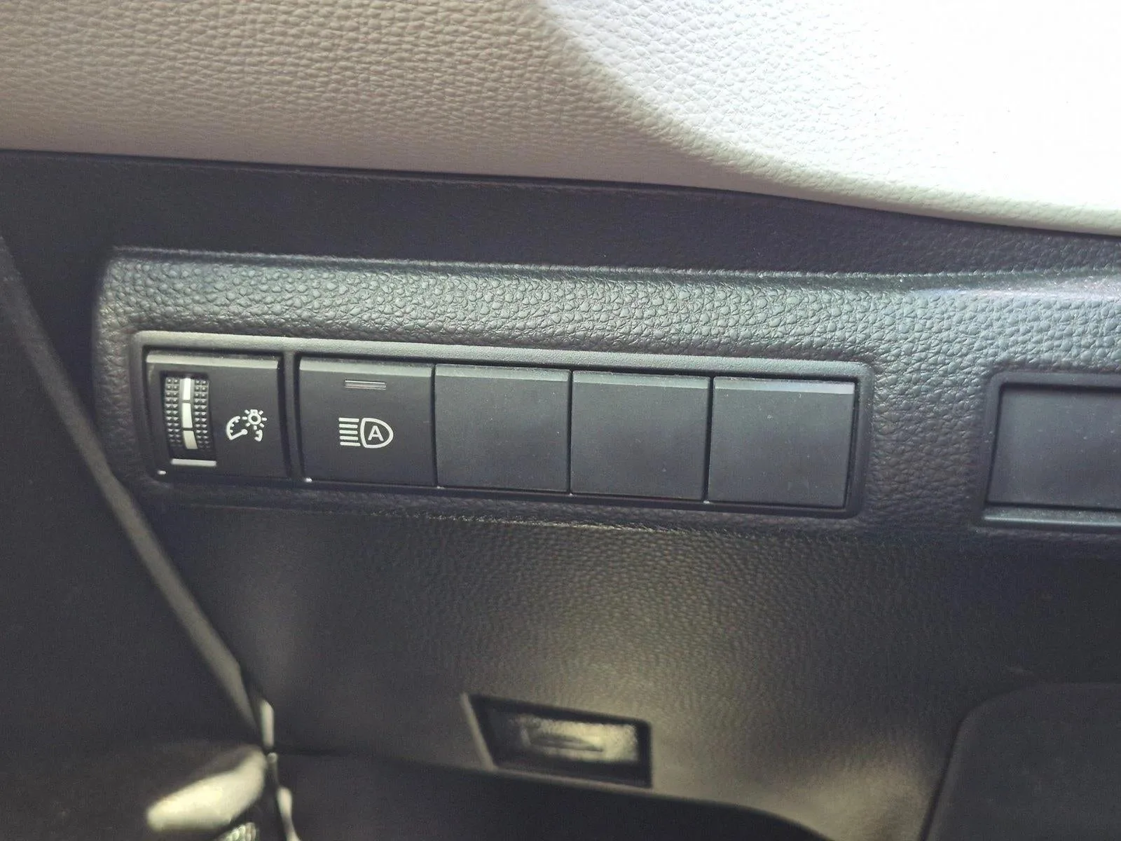 2022 Toyota Corolla LE CVT (Natl) photo 11