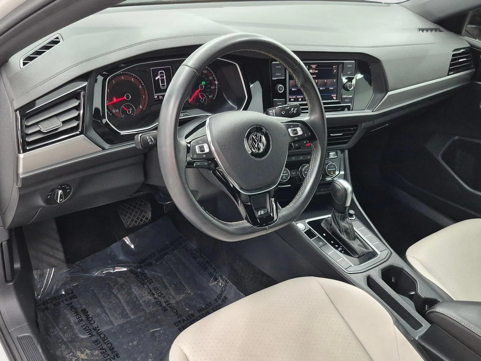 2021 Volkswagen Jetta 1.4T R-Line photo 10