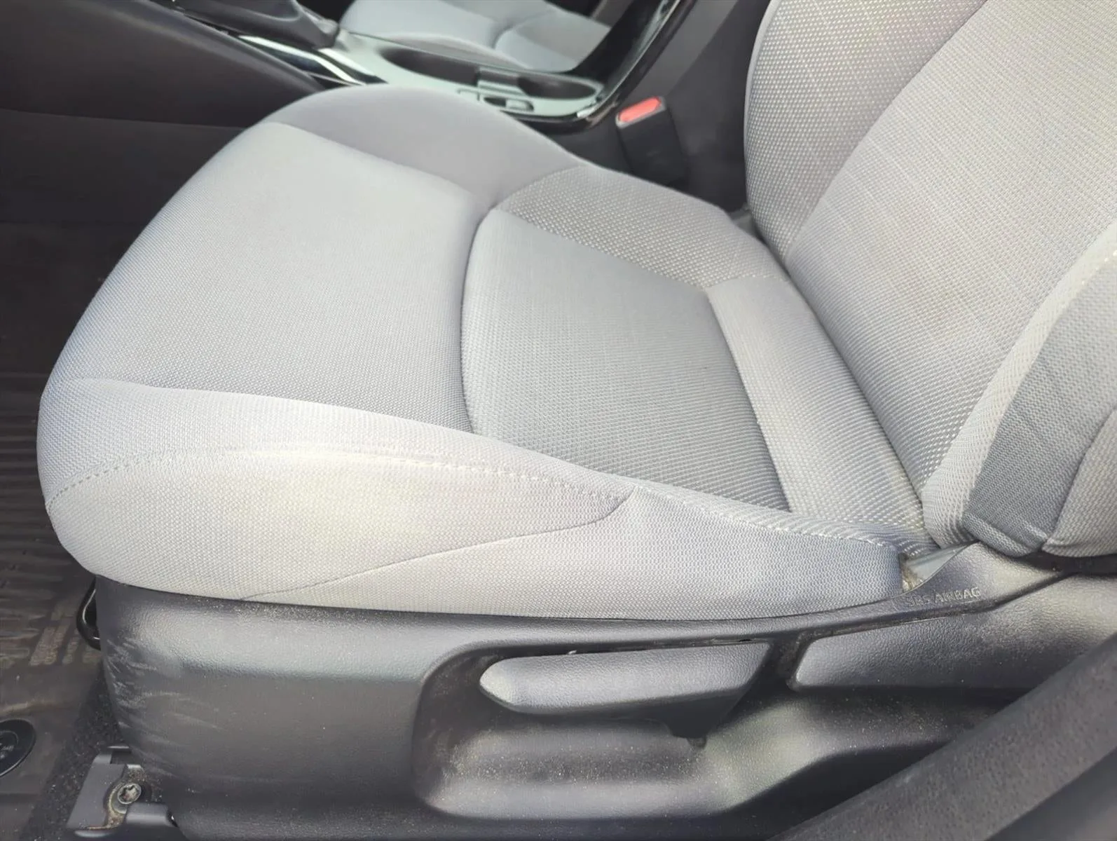 2024 Toyota Corolla SE CVT (Natl) photo 11