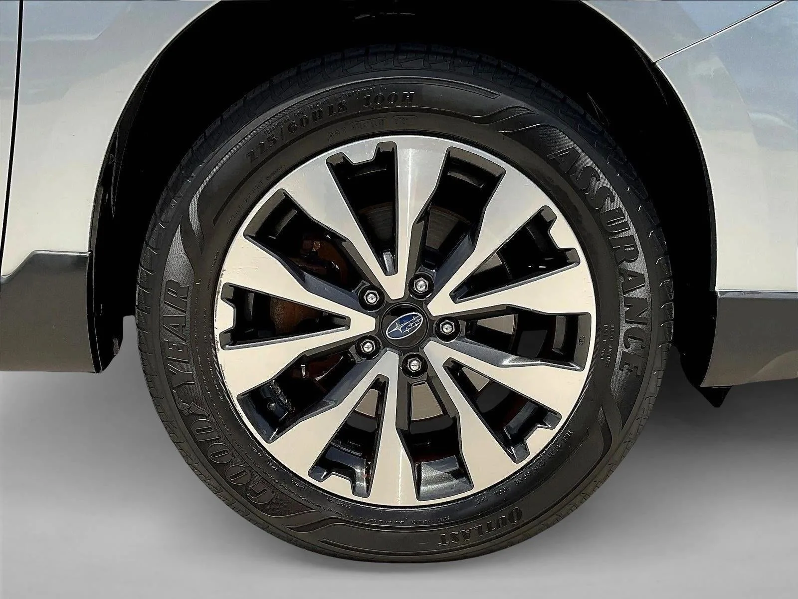 2017 Subaru Outback 3.6R Limited photo 10
