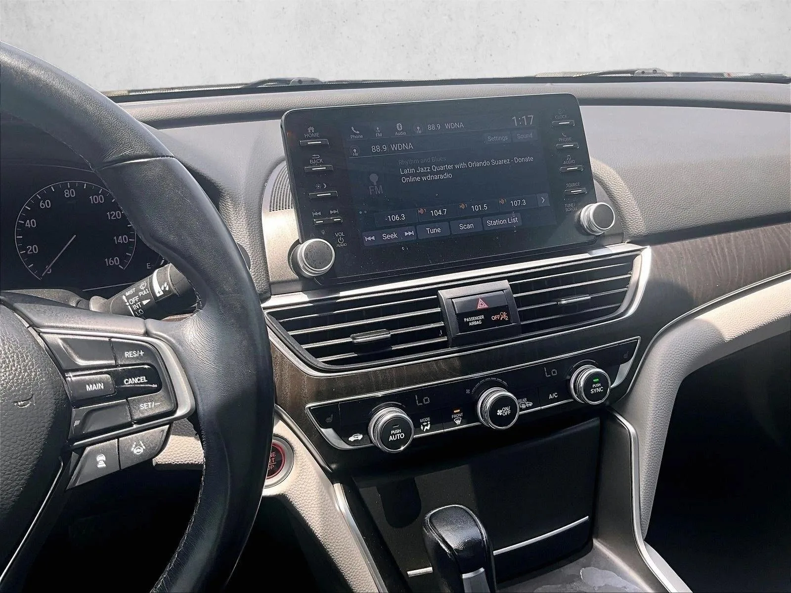 2019 Honda Accord EX-L photo 8