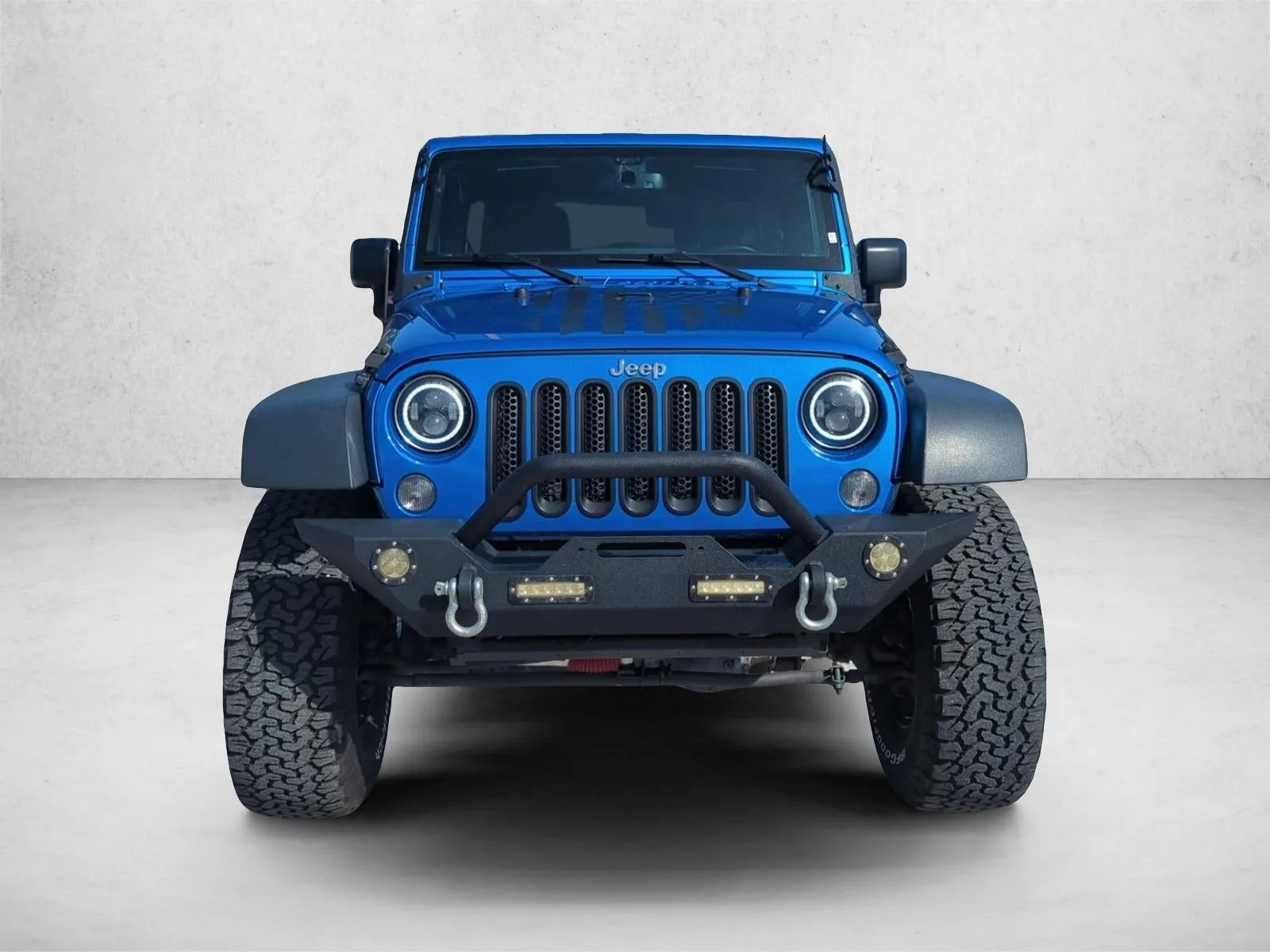 2016 Jeep Wrangler Unlimited 4WD 4dr Sport photo 2