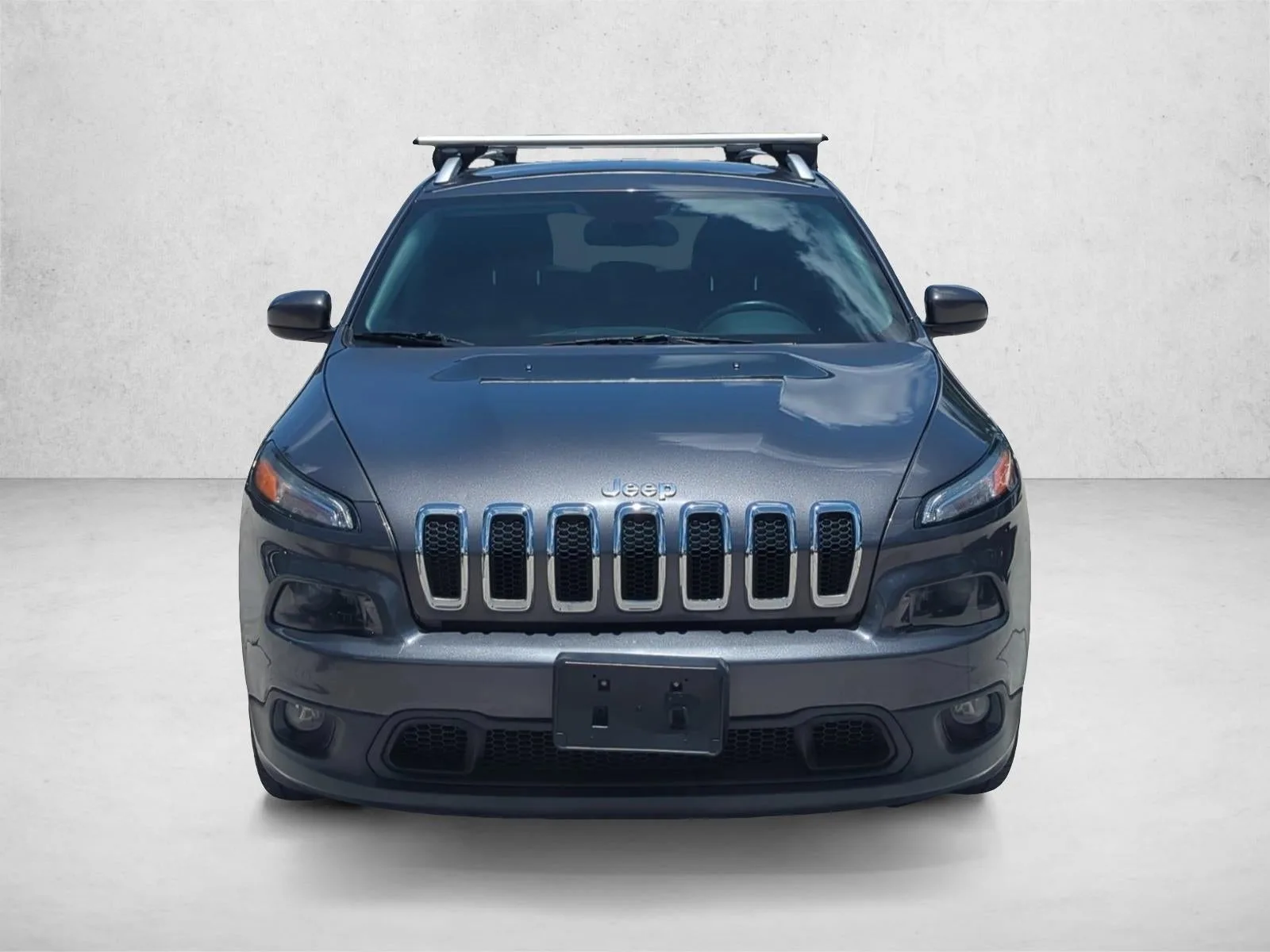 2016 Jeep Cherokee FWD 4dr Latitude photo 2
