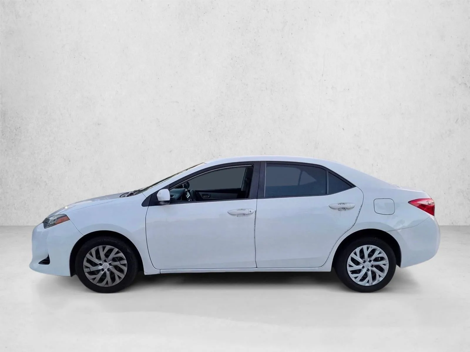 2019 Toyota Corolla LE CVT (Natl) photo 3