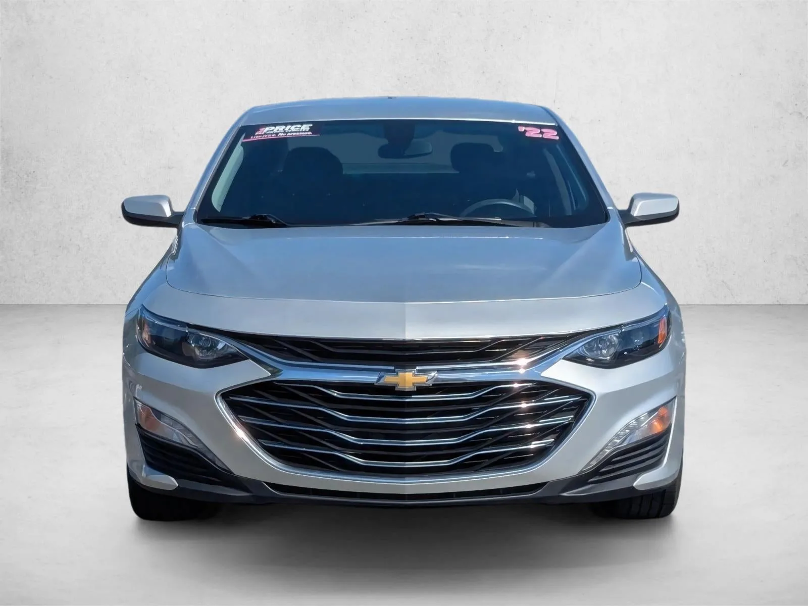 2022 Chevrolet Malibu LT photo 2