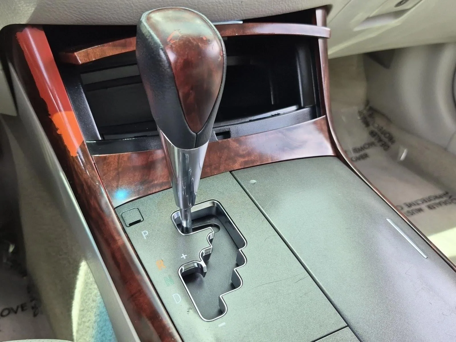 2011 Toyota Avalon Limited photo 12