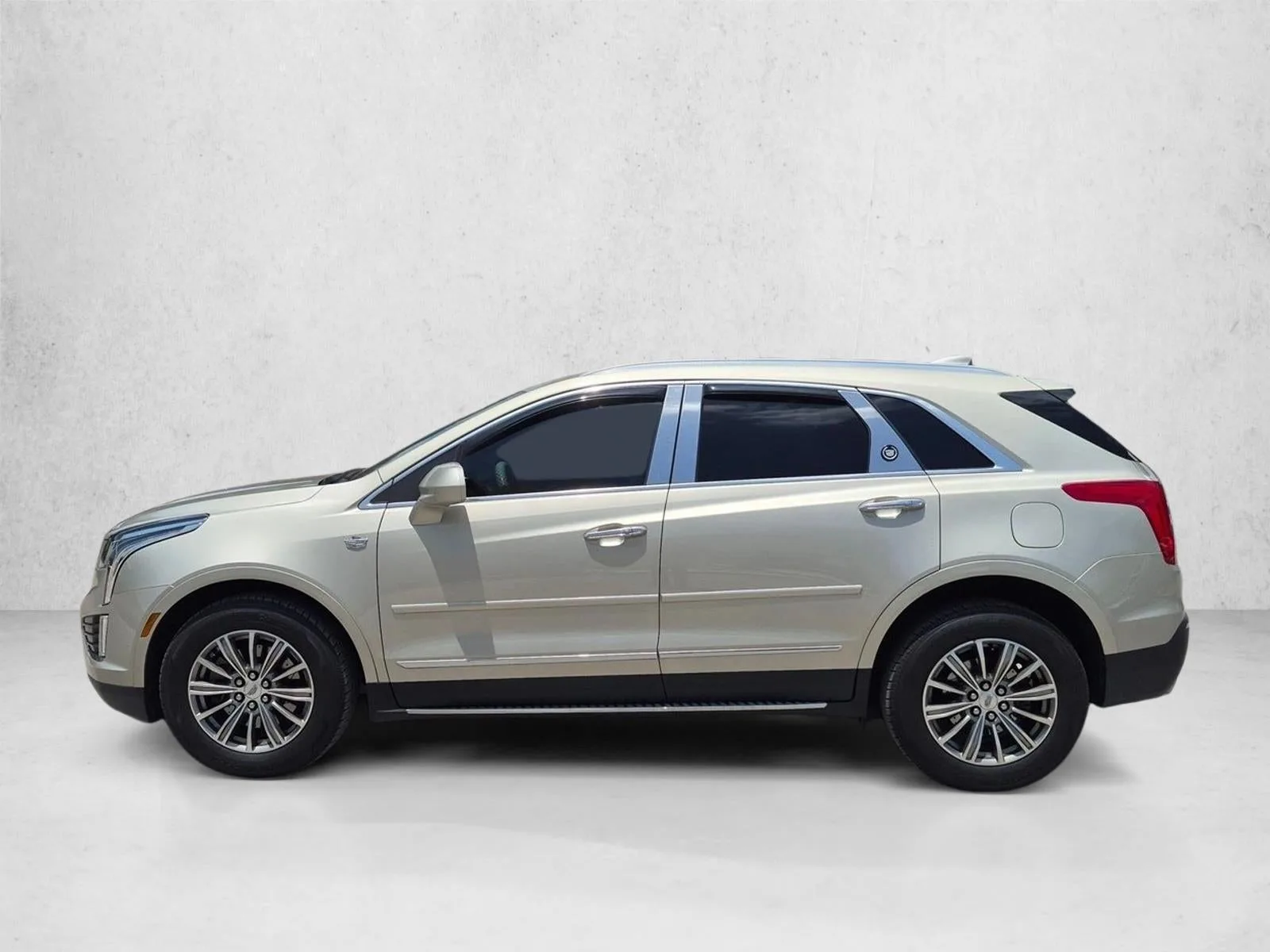 2017 Cadillac XT5 Luxury FWD photo 5
